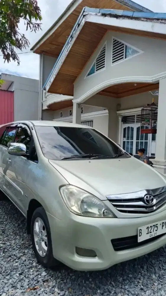 Innova G 2010 matic