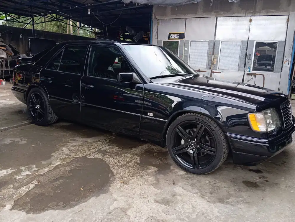 Mercedes-Benz E320 1995 Bensin