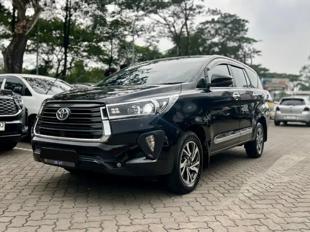 HARGA SPESIAL !! TOYOTA KIJANG INNOVA 2.4 V DIESEL MATIC 2022 ABU-ABU
