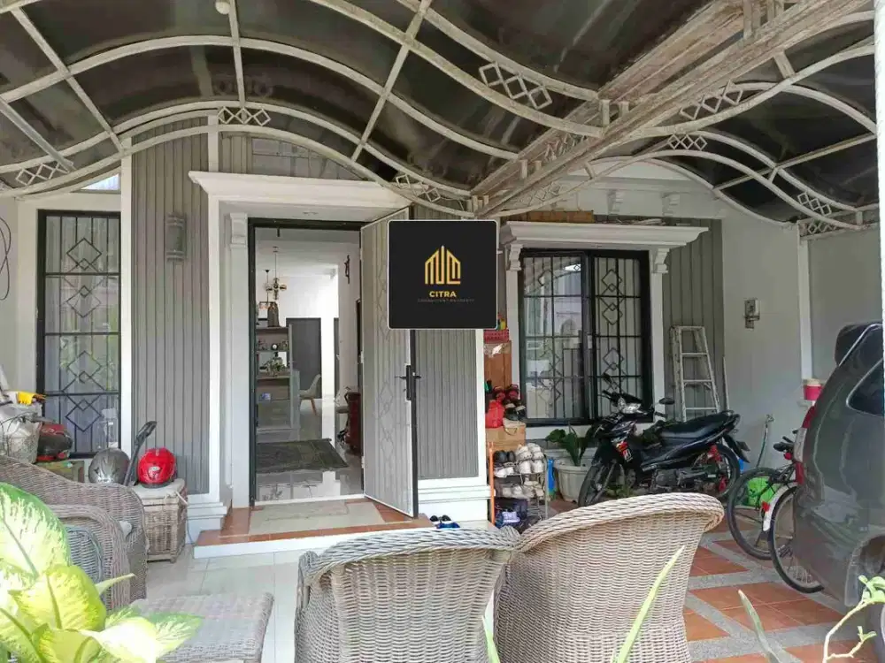 DIJUAL MURAH DAN CEPAT RUMAH CANTIK DEPAN TAMAN