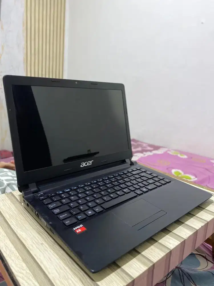Jual Laptop Acer z3 451/8  prosessor amd a8