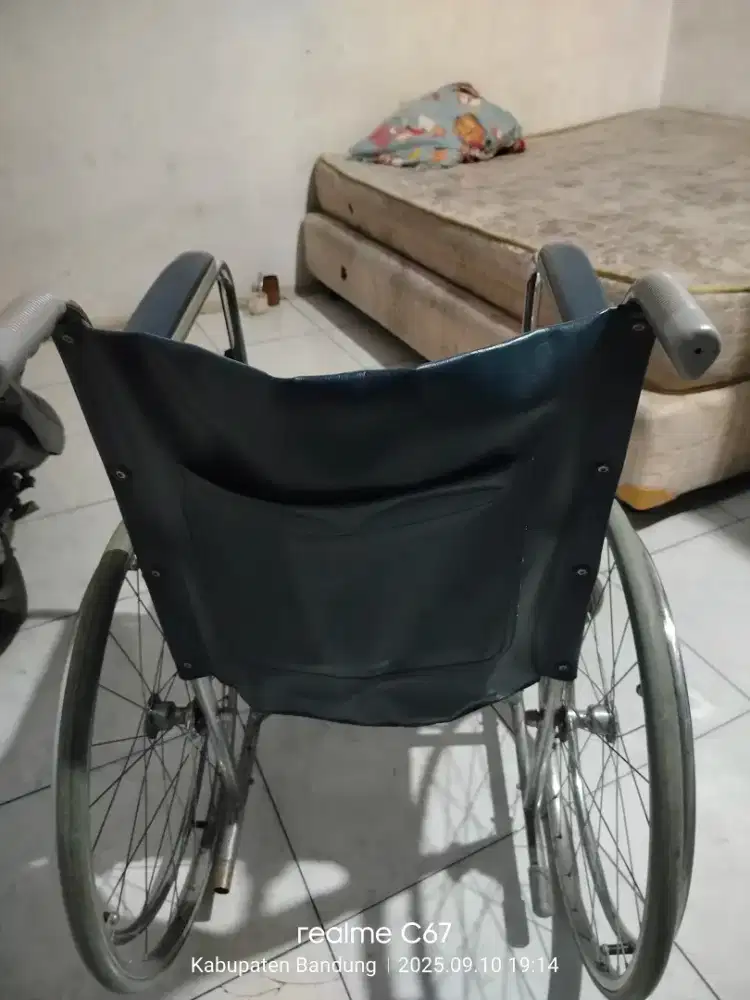 Jual kursi roda bekas