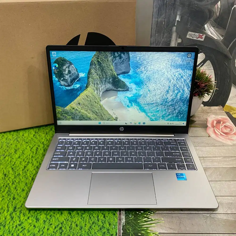 New HP 14-EP0555TU Core I3-1215U RAM 8GB SSD 512GB 14 FHD Windows 11