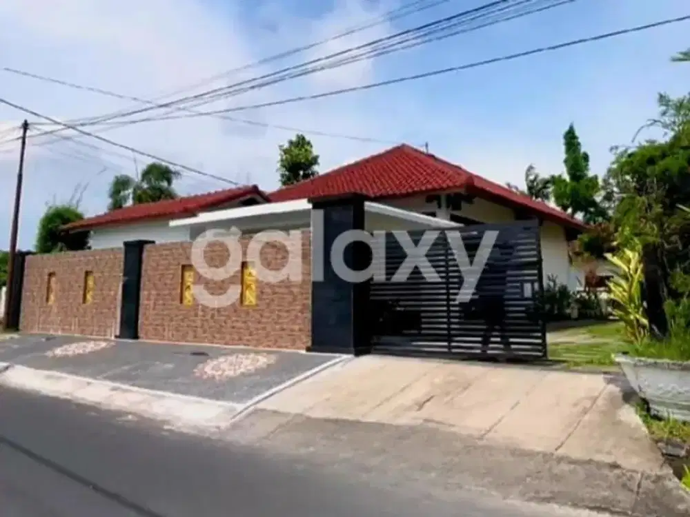 VILLA MODERN TROPIS DI RAYA RANGKAN KETEWEL SUKAWATI GIANYAR, BALI