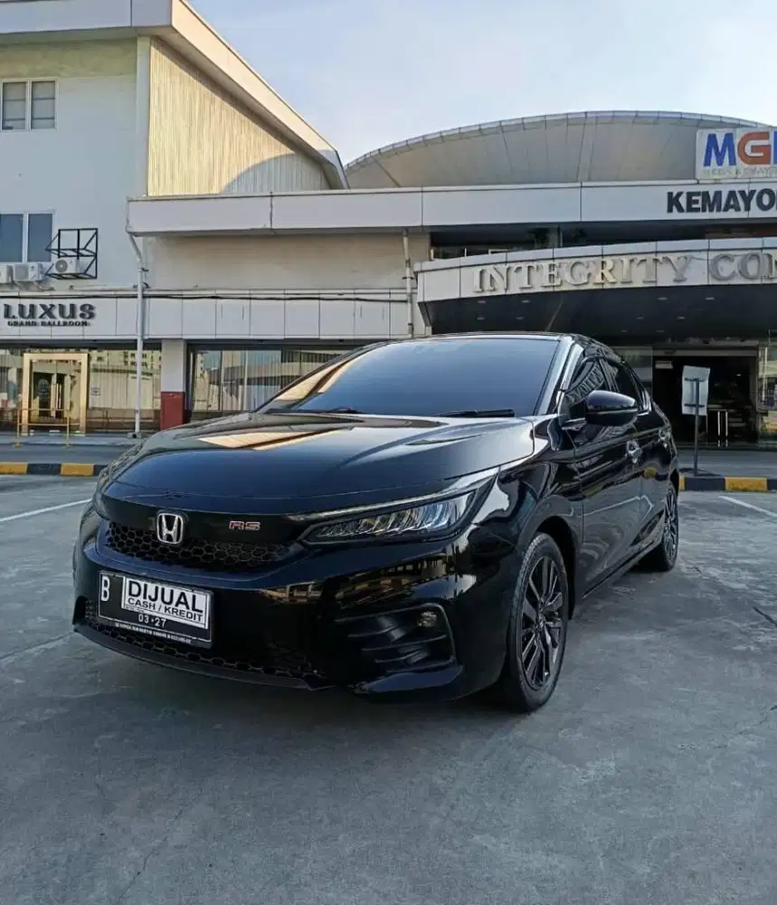 Honda City Hatchback RS Manual 2021 pakai 2022 km 32.000 servis record