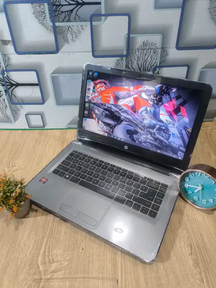Laptop Kuliah Desain editing HP Pavilion Silver A8-7410 Ram 16Gb/Ssd