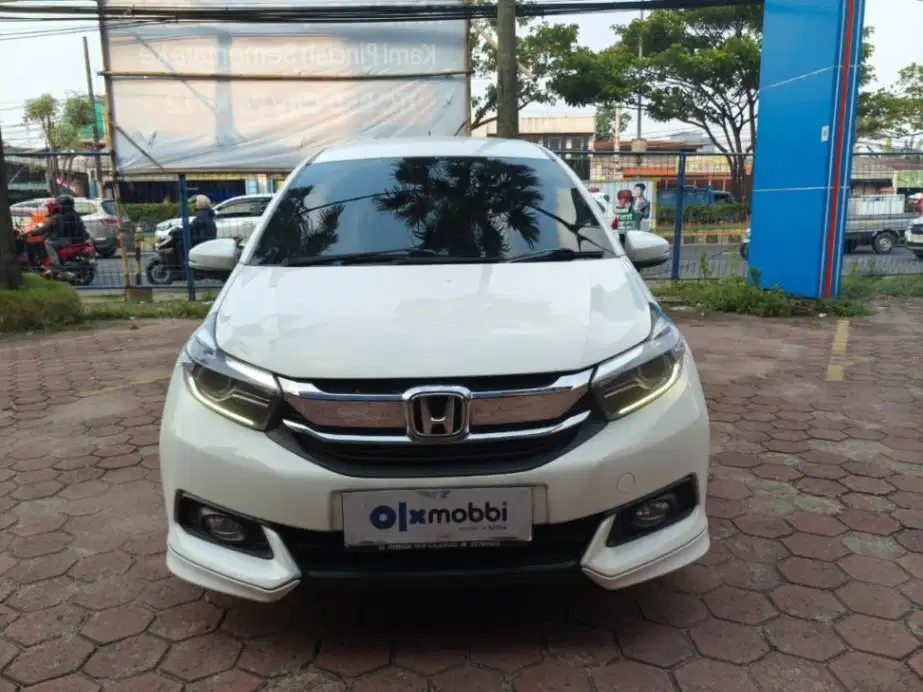 Pajak Panjang TDP 9JT Honda Mobilio 1.5 E Bensin-MT 2020 Putih
