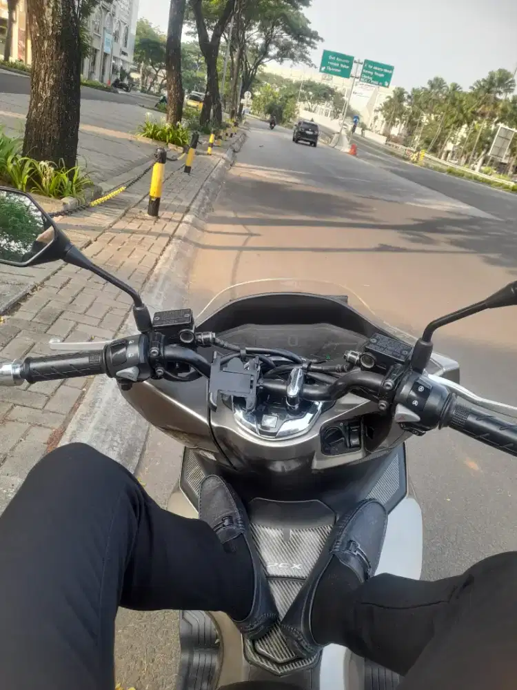 Mencari pekerjaan antar sekolah atau kerja pagi