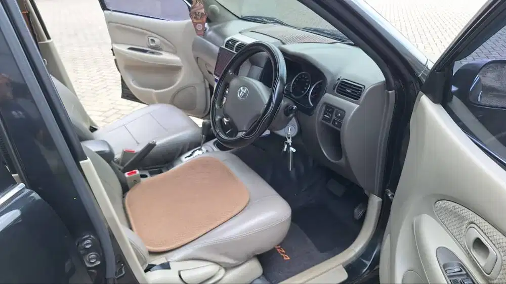 Dijual Avanza 1.5 S 2011 Hitam – Mulus, Surat Lengkap, Cash Only!