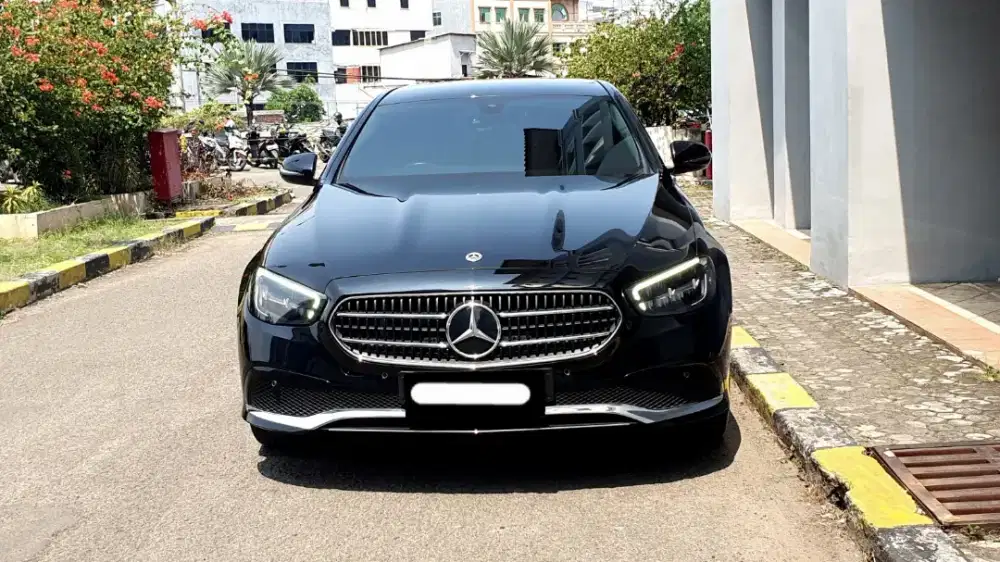 Km9rb mercedes benz mecy e200 avantgarde 2022 hitam
