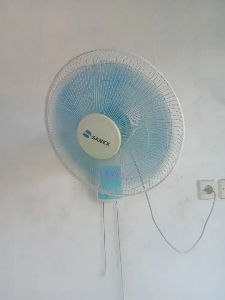 Kipas dinding 16 inch sanex kenceng normal