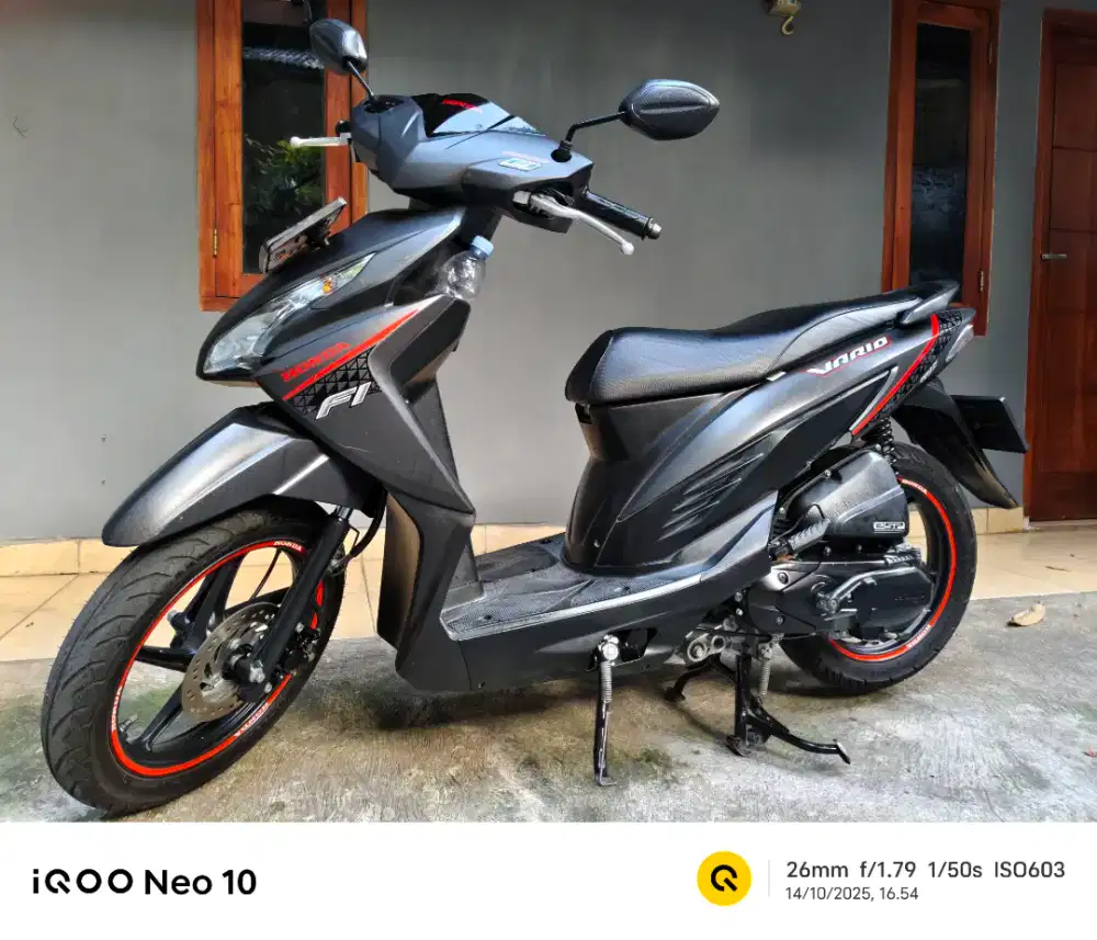 FULL ORIGINAL !! HONDA VARIO 110 LED 2016 CBS GRESS GOOD CONDITION
