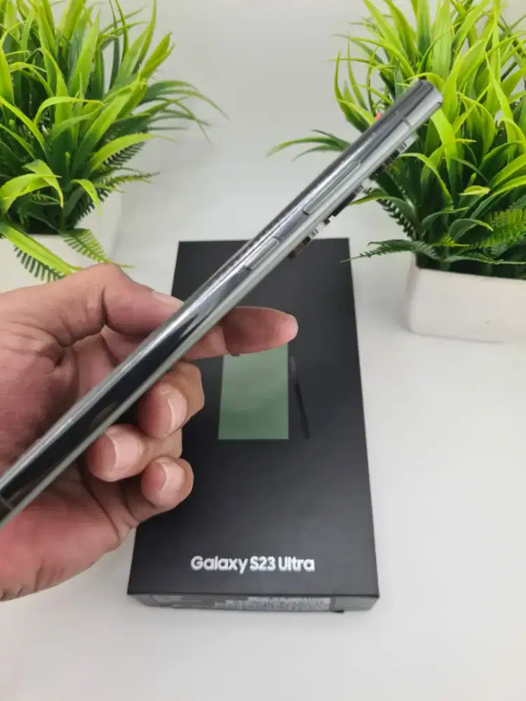 Samsung galaxy s23 ultra 5G 12/512 Resmi sein
Kelengkapan fullset