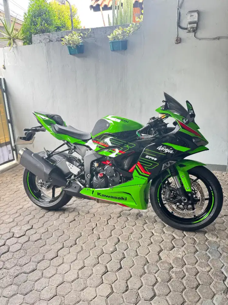 Kawasaki ZX636 / ZX6R 2024 Low Odo Like New