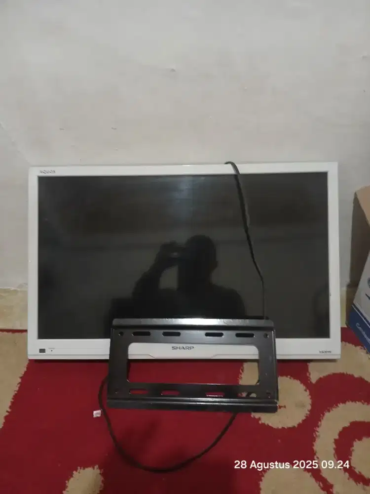 SHARP TV 24 inchi