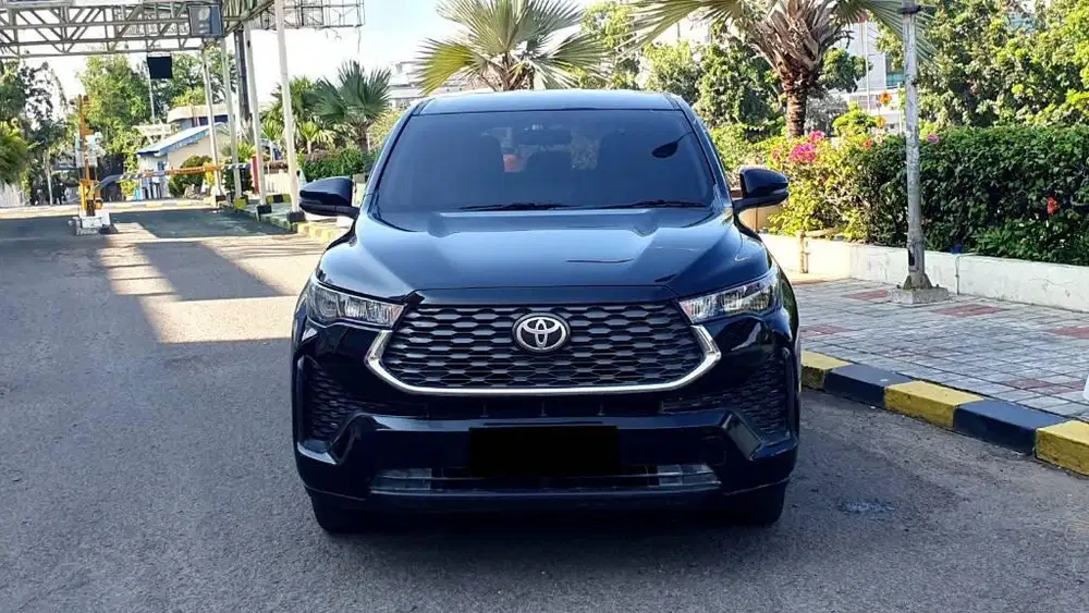 Toyota Zenix 2.0 G Hybrid HV Cvt AT 2024 Hitam Low Km