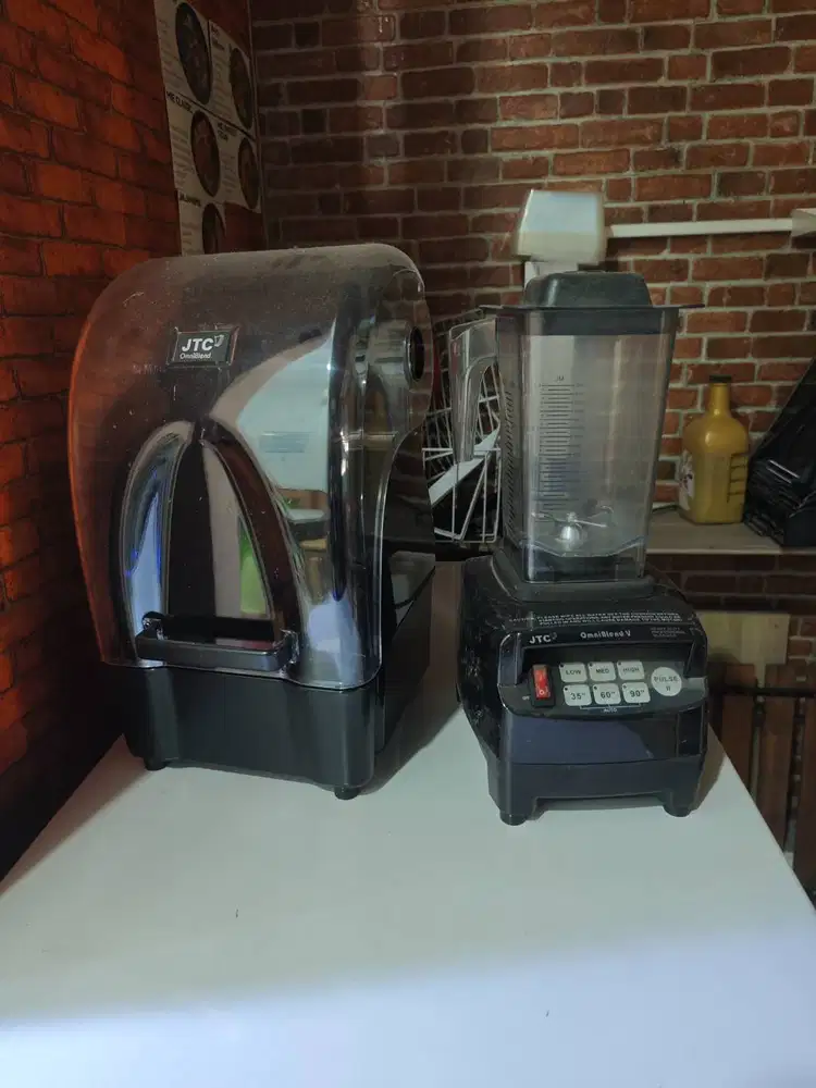 Blender JTC OmniBlend TM-800AQ Series with OmniShield