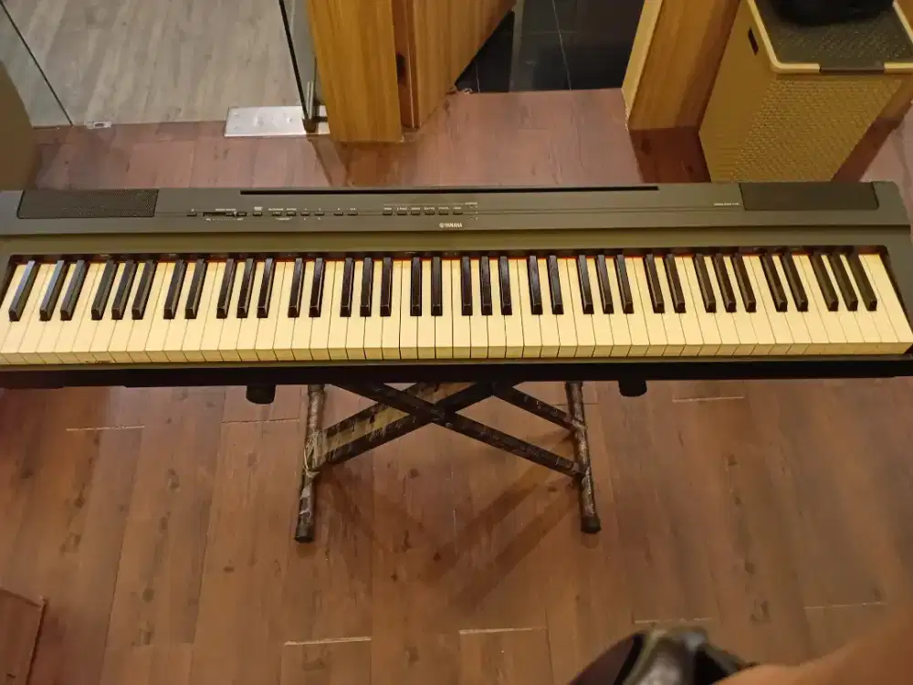 Di jual cepat piano p125