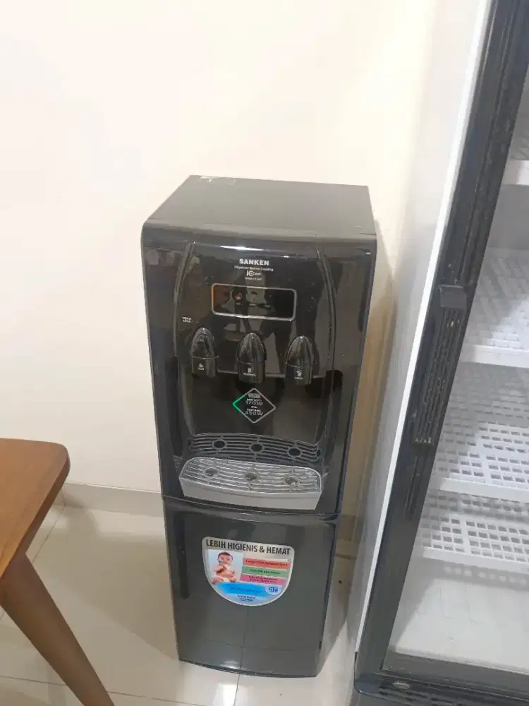 Dispenser galon bawah SANKEN