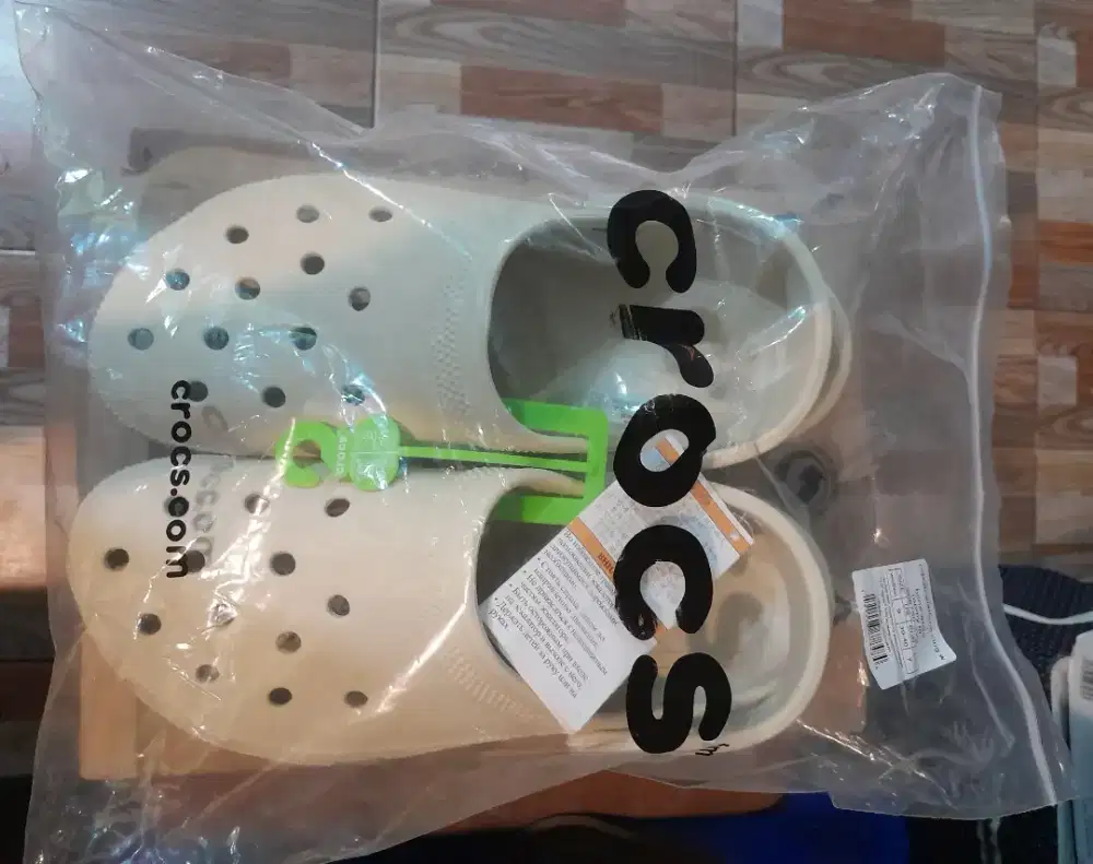 Sandal Wanita Crocs Classic Bae Clog Platform ( New )