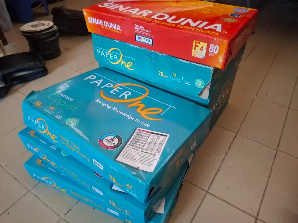Kertas A4 paper one 70 gram dan F4 sindu 80 gram