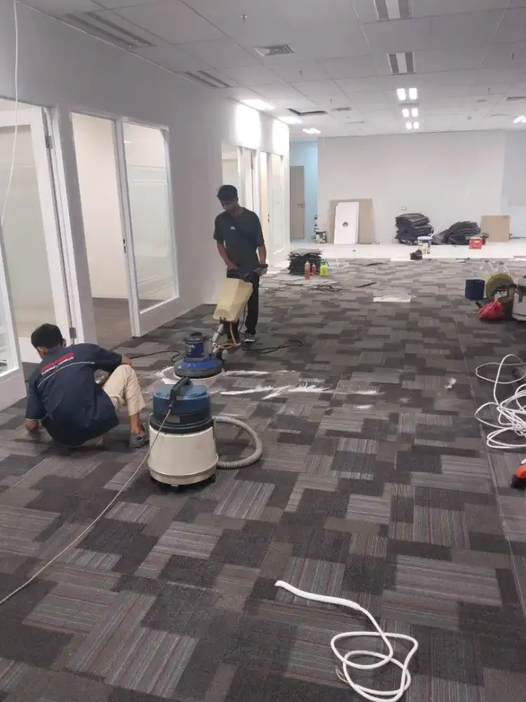 Jasa cuci karpet kantor panggilan