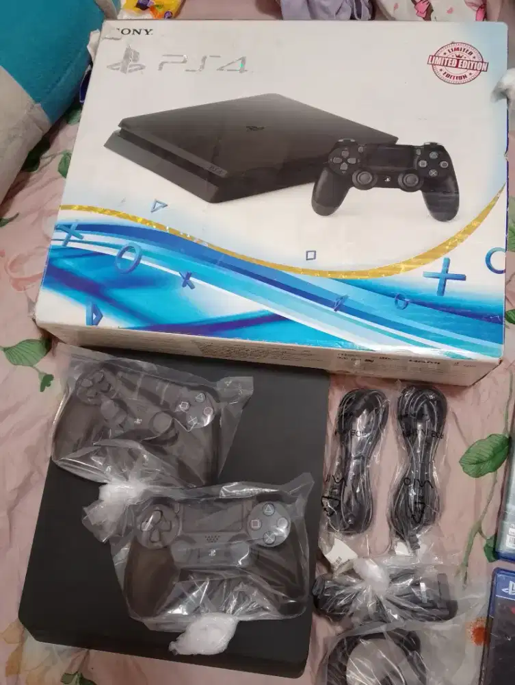 PS4 1TB SLIM ORIGINAL BUKAN HEN