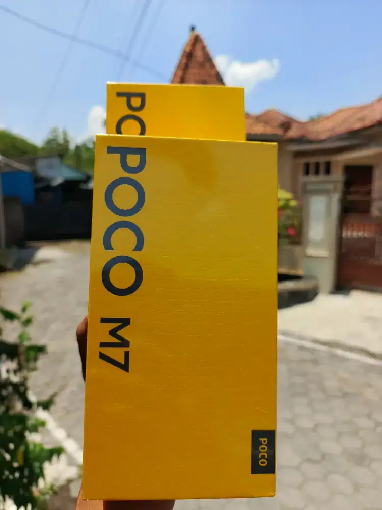 Poco  M7  8/256
