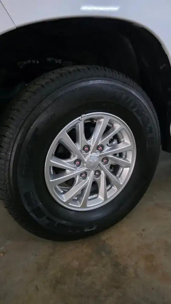 Ban pajero R 16