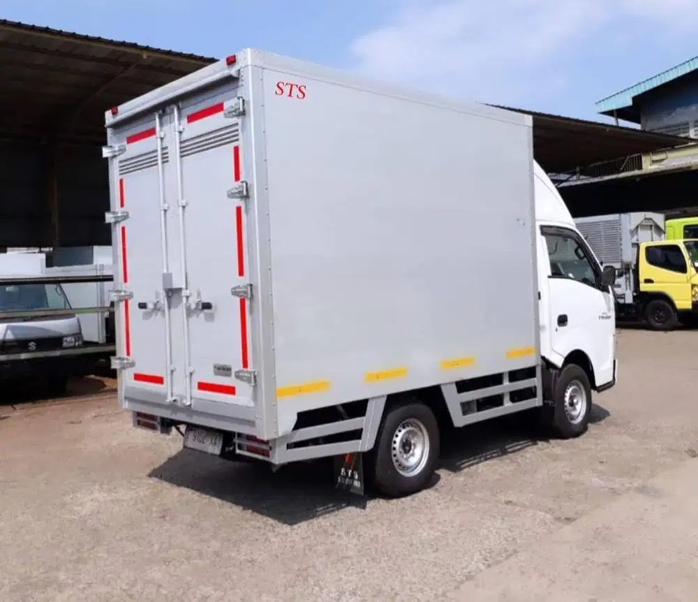[Mobil Baru] DP 10 JT Isuzu Traga box 2025