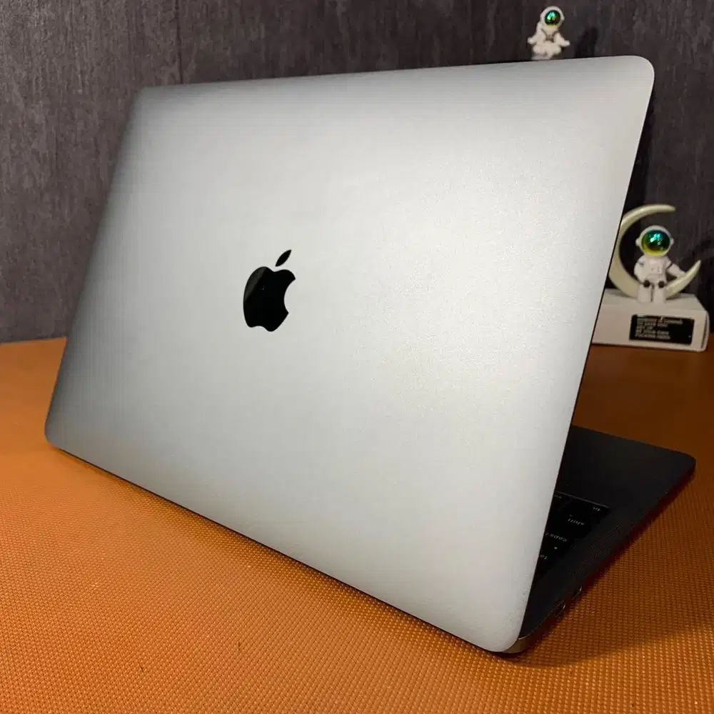 Macbook Pro Touchbar 13inch 2019 8/512gb