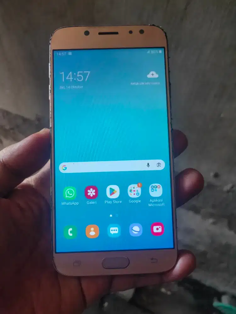 Samsung galaxy j7 pro ram 3/32gb normal
