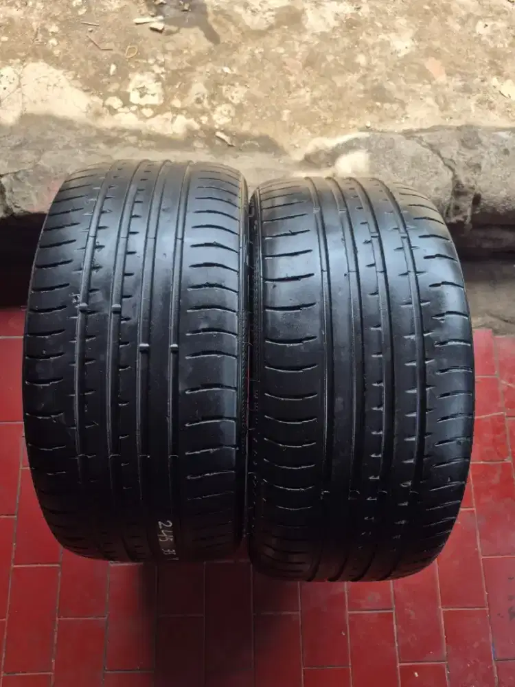 Ban copotan mercy Acclera phi 245/35 R19 80% 2023. 2pcs