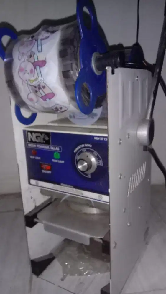 Cup Sealer Mesin Pres