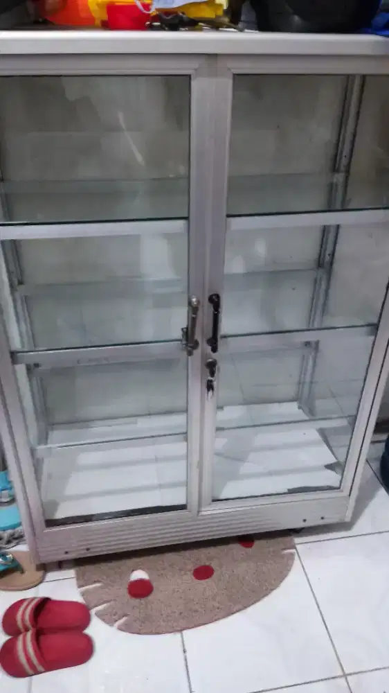 Etalase Murah siap pakai
