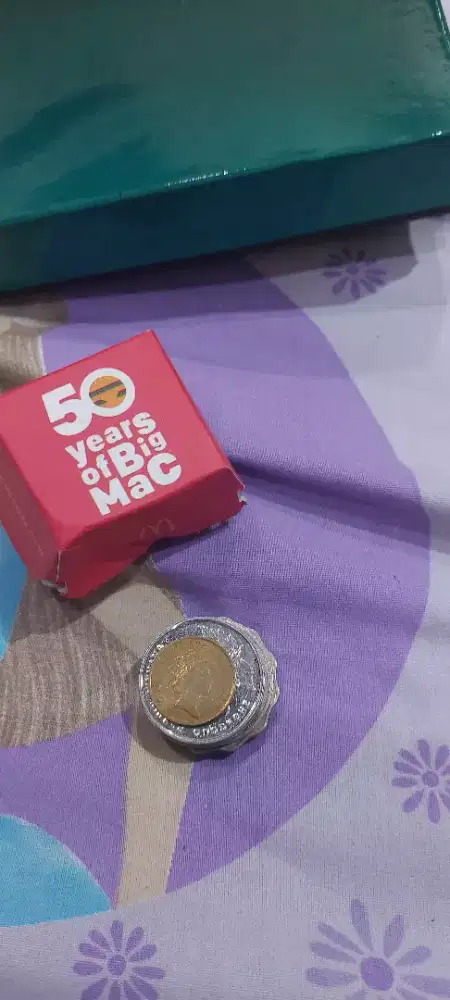 Koin mata uang & mcd