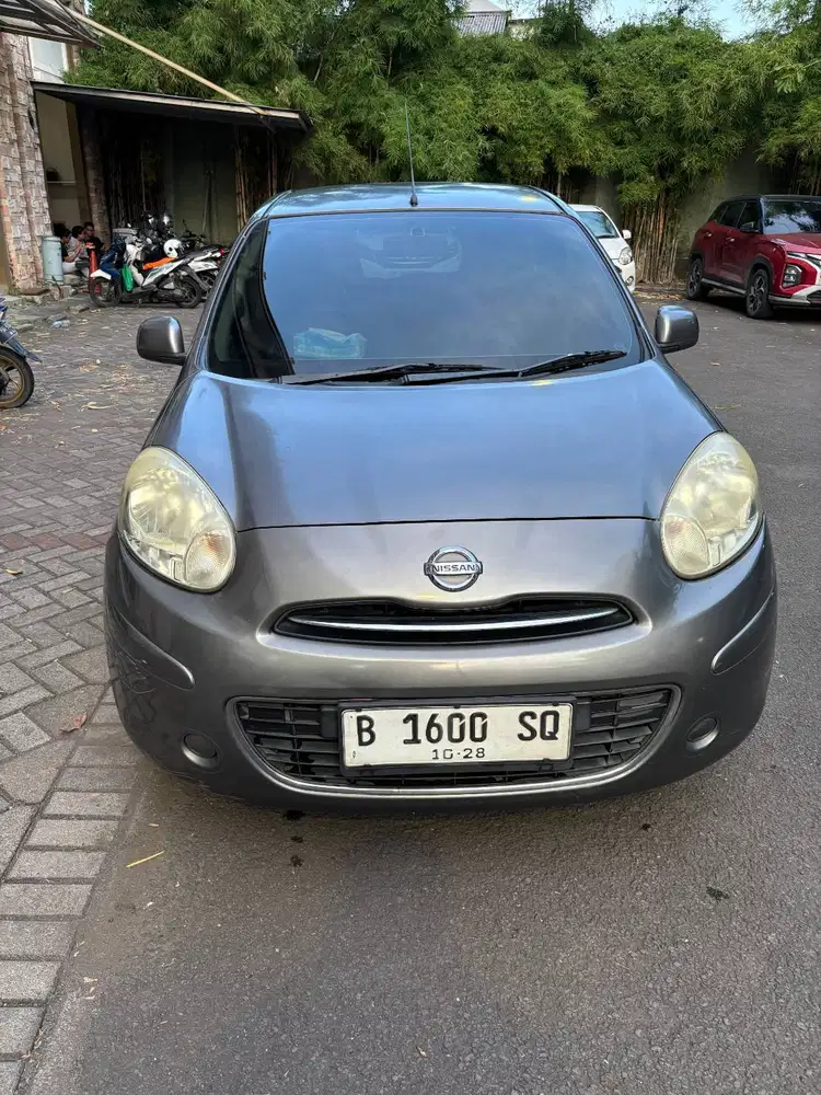 Nissan March ( 2013 )