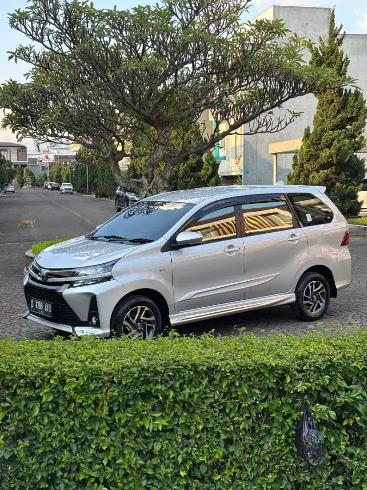 AVANZA VELOZ 1.5 A/T 2020 KM. 200 PERAK ISTIMEWA