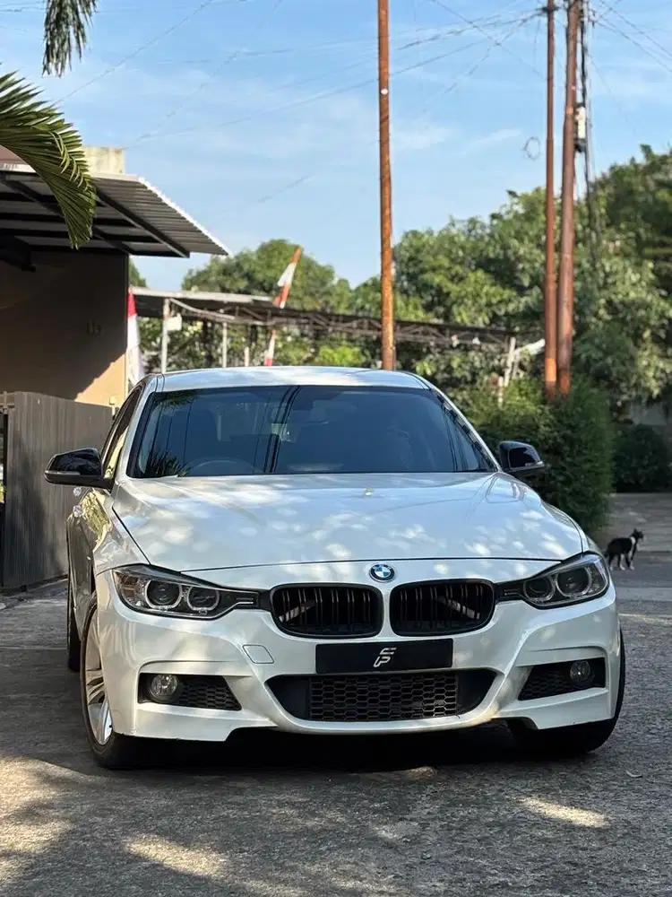 Dijual Bmw F30 320i 2013 A/T