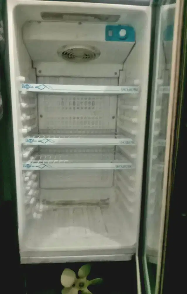 Jual Showcase 3 Rak Merk IKEDA