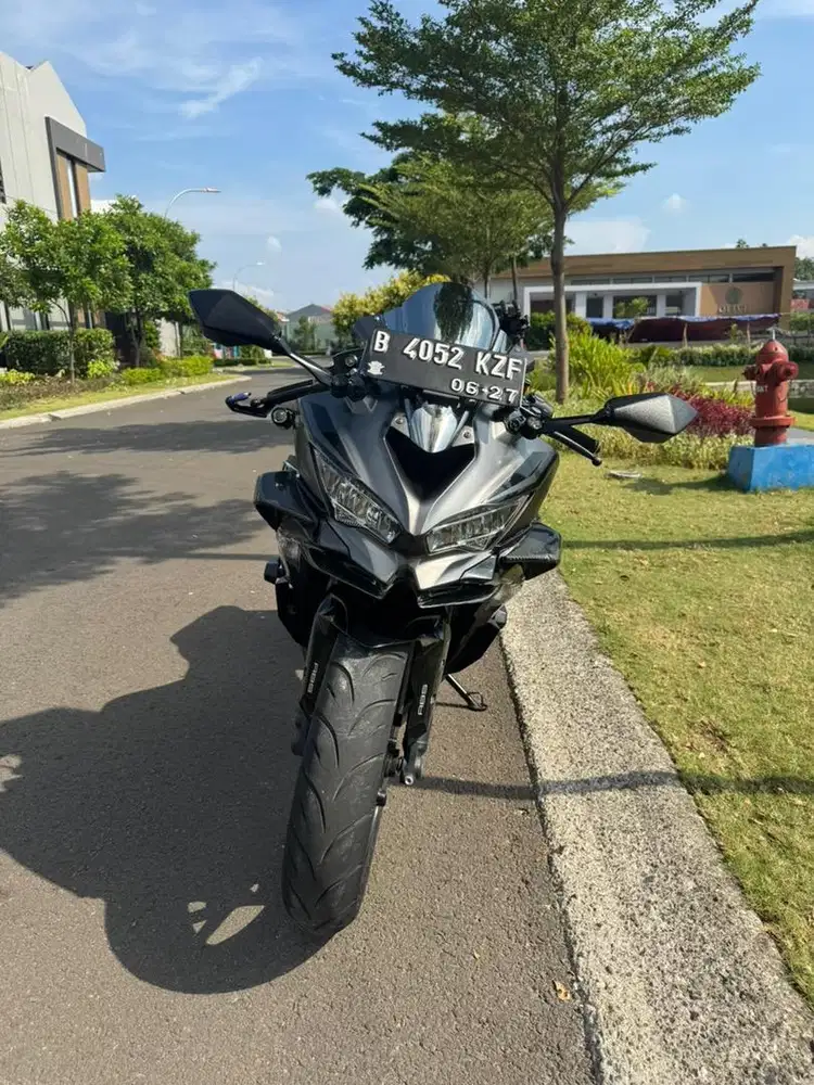 ZX25R  ABS 4 silinder - Mesin Halus jarang dipakai , unit terawat