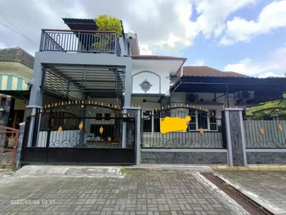 Dijual Rumah Cantik 2 Lt Dalam Perumahan Area Condongcatur