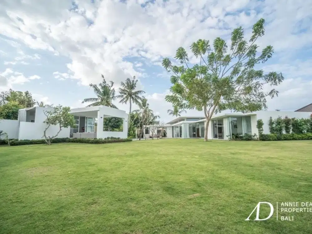 FREEHOLD LUXURY VILLA WITH A LARGE GARDEN IN BABAKAN-CANGGU