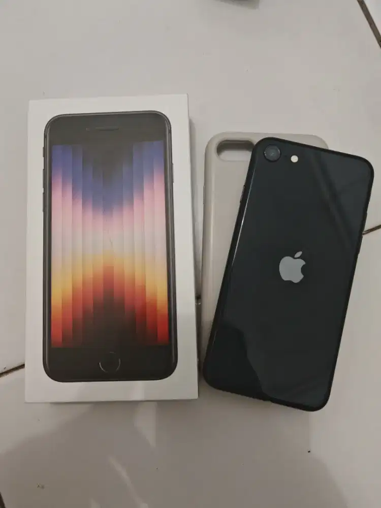 Iphone SE Gen 3 2022 128Gb ex Digimap Resmi indo bisa TT