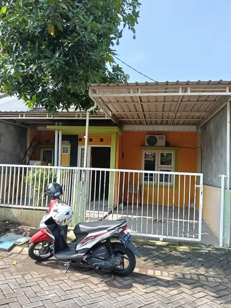 Rumah dekat area kota, free All furniture, Ac dll