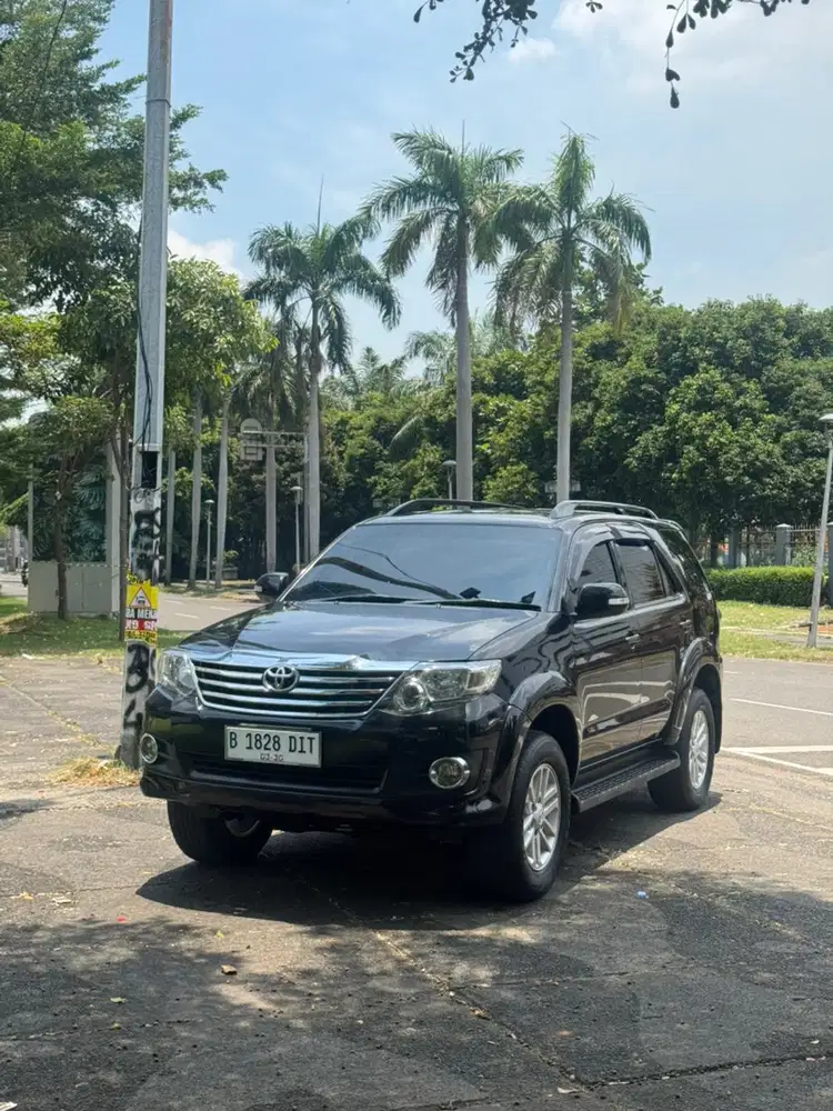 Toyota Fortuner 2012 Bensin