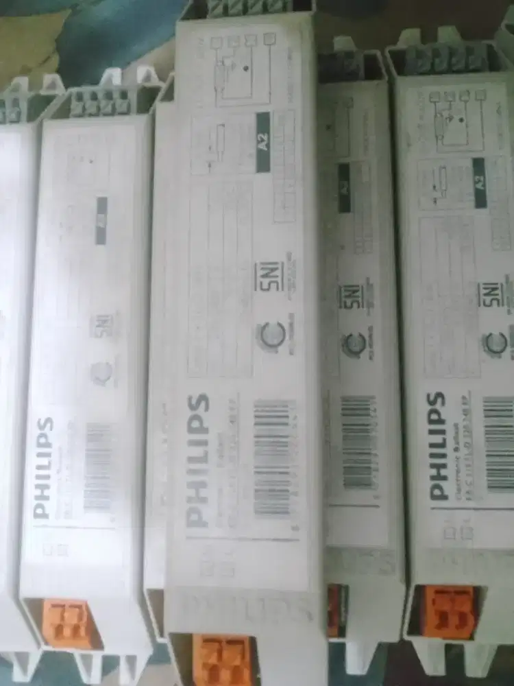 Jual cepat!!balast electronic 9 biji x 18 watt philips