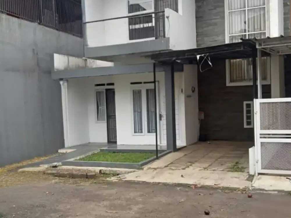JUAL RUMAH 2 LANTAI DALAM KOMPLEK DEKAT SUMMARECON