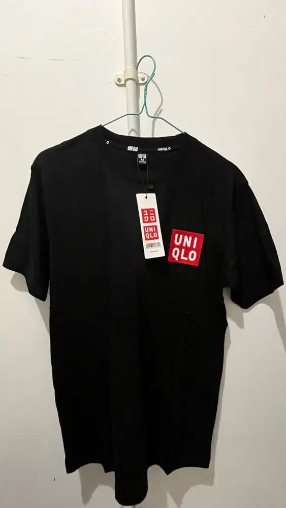 Kaos Hitam Katun Organik size M