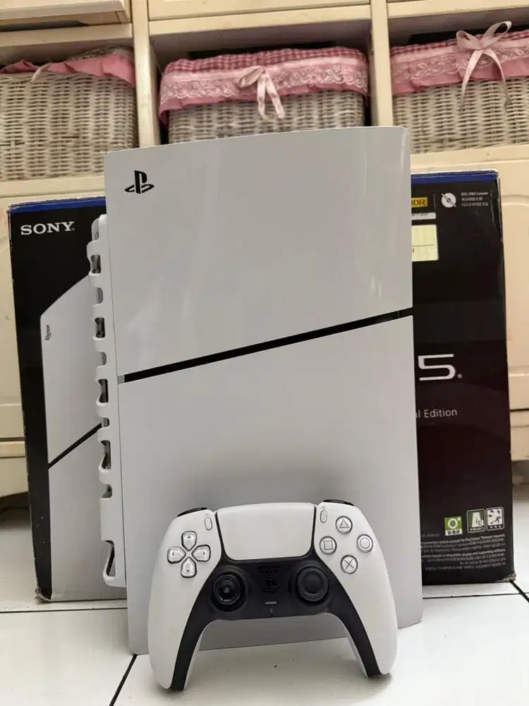 PS5 slim digital version 1TB second